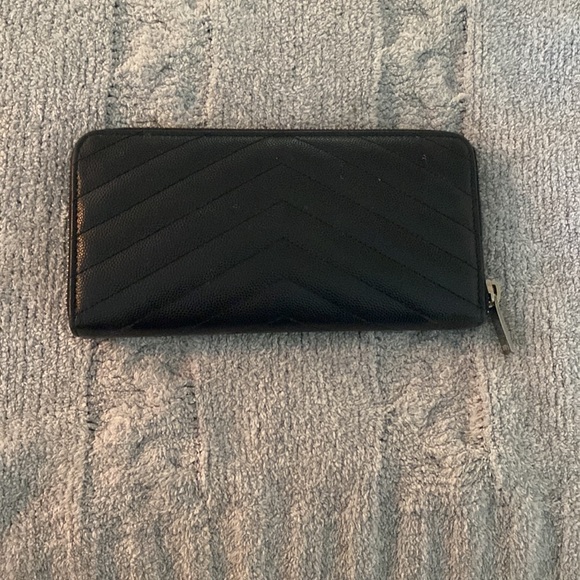 SAINT LAURENT Monogramme Grain de Poudre Zip-Around Wallet - Picture 3 of 8